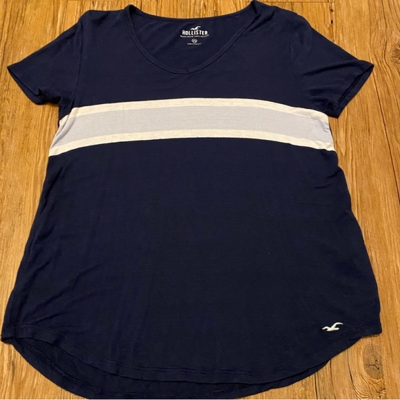 Closet Clear Out 🎉 4 Tops Size XSmall - Picture 4 of 5